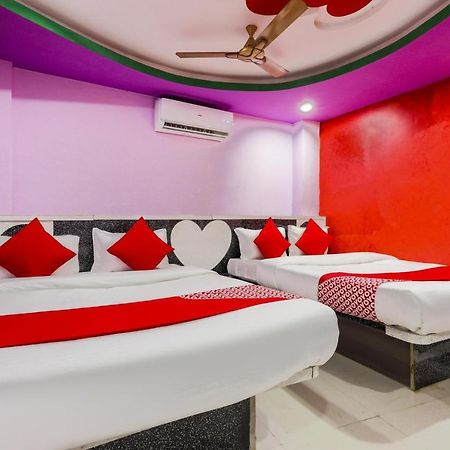 Oyo 45752 Hotel Sb Palace Godarpura Екстериор снимка