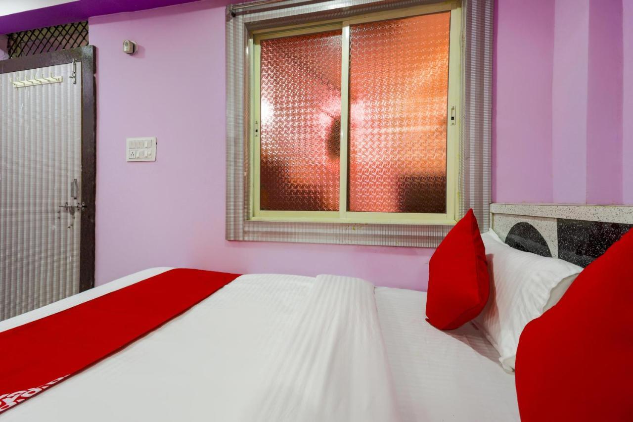 Oyo 45752 Hotel Sb Palace Godarpura Екстериор снимка
