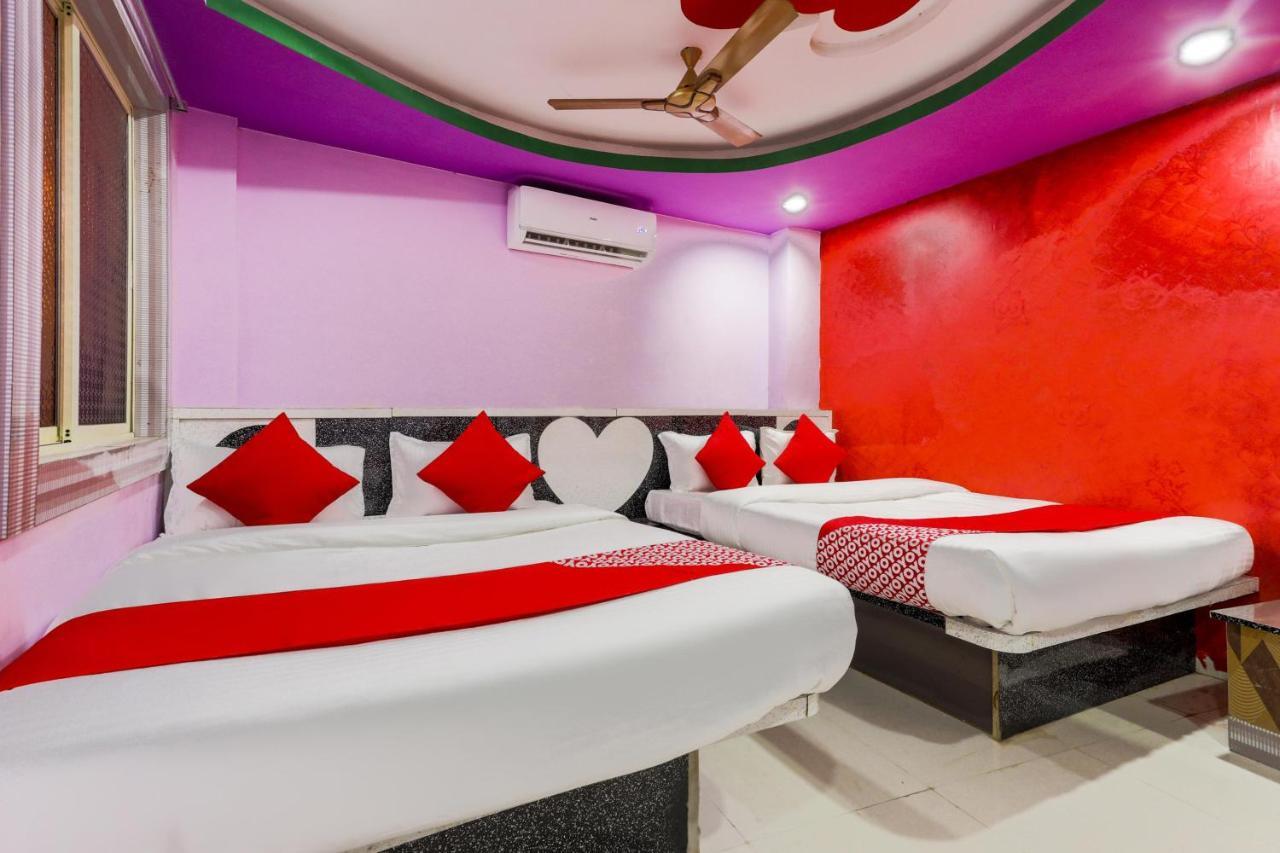 Oyo 45752 Hotel Sb Palace Godarpura Екстериор снимка