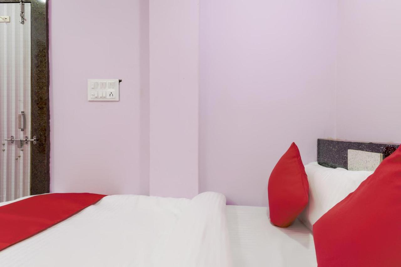 Oyo 45752 Hotel Sb Palace Godarpura Екстериор снимка