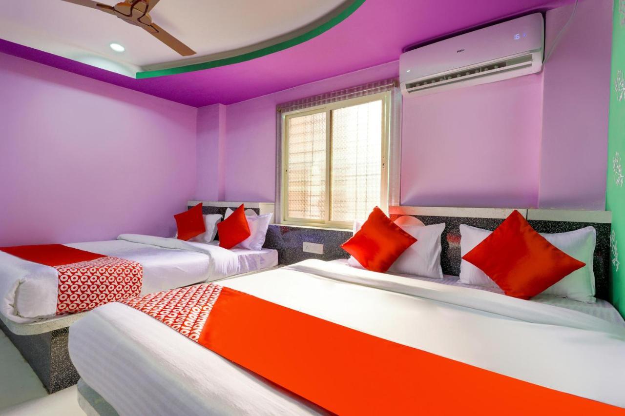 Oyo 45752 Hotel Sb Palace Godarpura Екстериор снимка